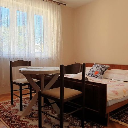 Guest House Miro Novalja Εξωτερικό φωτογραφία