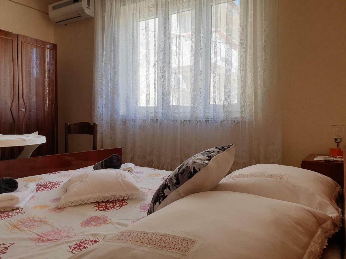Guest House Miro Novalja Εξωτερικό φωτογραφία