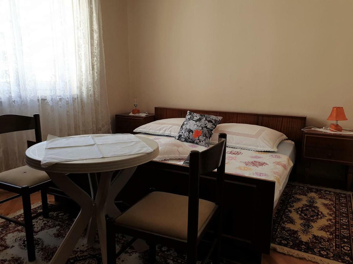 Guest House Miro Novalja Εξωτερικό φωτογραφία